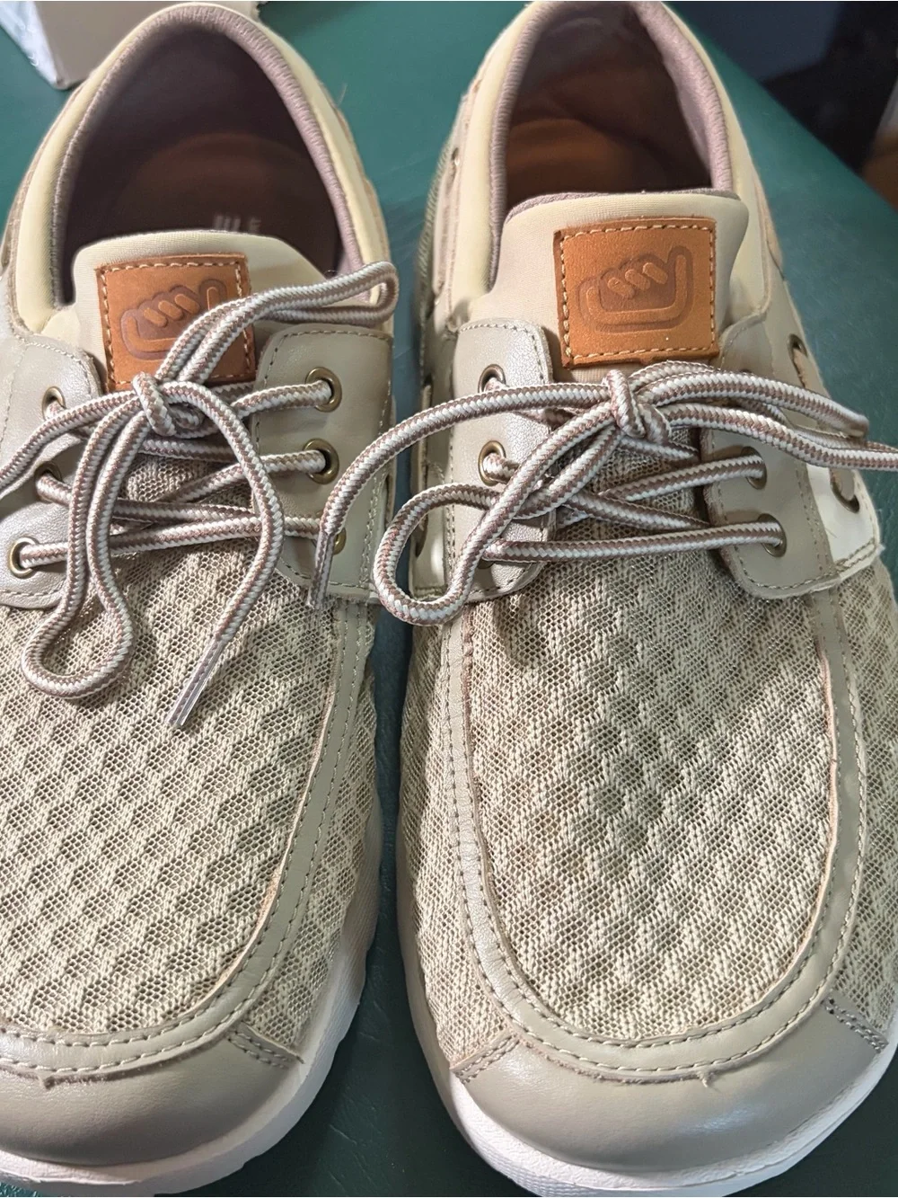 Skuze lightweight beige